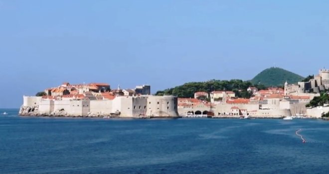 Beograđanku iznenadio potez konobara u Dubrovniku... Kad je stigao račun, tražila je pojašnjenje