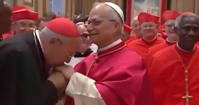 Presedan u Vatikanu: Prvi put objavljen snimak pape odmah nakon izbora... Šta se na njemu vidi?