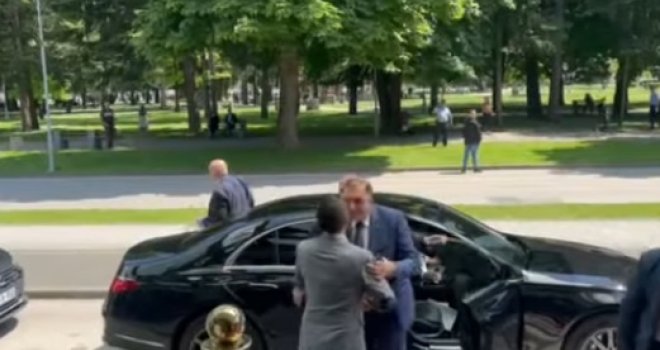 Izdao ga i HDZ: Dodika svi 'ispalili', niko nije došao na sastanak u Doboj