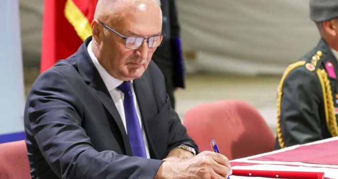 Helez potpisao prijave protiv 37 pripadnika OSBiH zbog veličanja Mladića