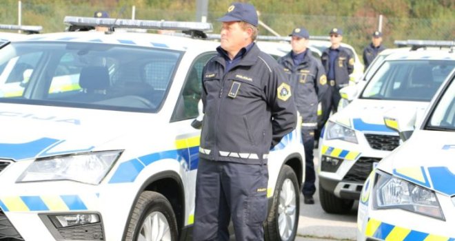 Uhapšena kriminalna grupa koja je krijumčarila migrante iz BiH u Italiju: Mučili ih, a porodice ucjenjivali