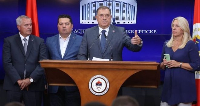Dodik: Pozivamo EUFOR da stanu na entitetsku liniju
