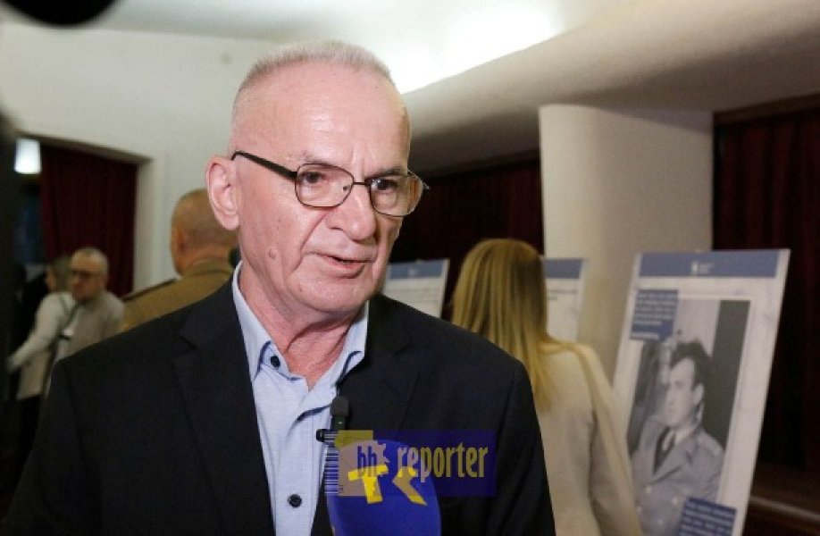 kapetan-hajro-premijera-tuzla-3-hasan-hadzic kapetan-hajro-premijera-tuzla-3-hasan-hadzic