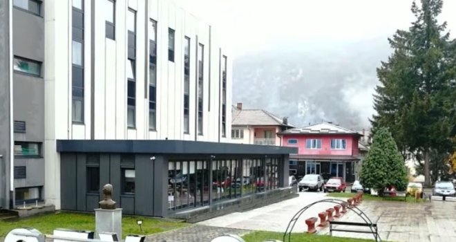 Grad u BiH već dvije godine bez ijedne banke: Kad stigne isplata penzija, ko nema auto, sjeda u taksi i vozi se sve do...  