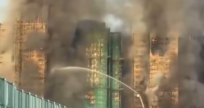 Horor u svjetskoj metropoli: Gore neboderi, mnogo je poginulih i nestalih, pogledajte jezive prizore