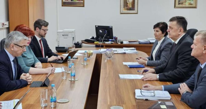 Predstavnici UIO na sastanku s MMF-om: Do danas prikupljeno 11,6 milijardi KM indirektnih poreza