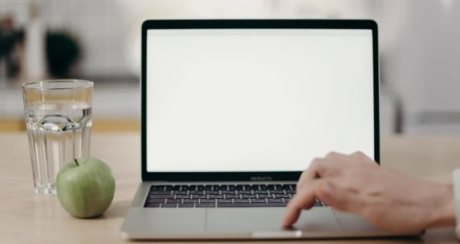 Skupo plaćate brzi internet, a dobijete pužev tempo? Više neće biti tako, RAK uvodi nova pravila za operatere