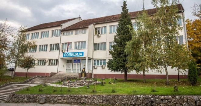 B. N. i I. B. ušetali u policijsku stanicu u Derventi pa fizički napali policajce