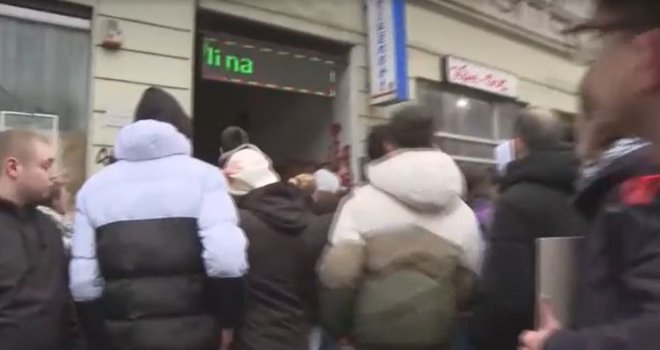 Protesti građana završeni za danas, okupljanje najavljeno i sutra: U prolazu kod Sirana došlo do incidenta