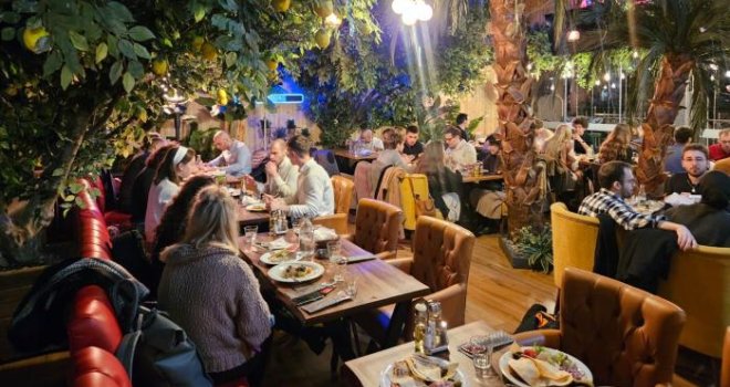 Besplatan iftar u Sarajevu: Restoran 'Anatolia' otvara vrata za sve koji ne mogu sebi priuštiti... 