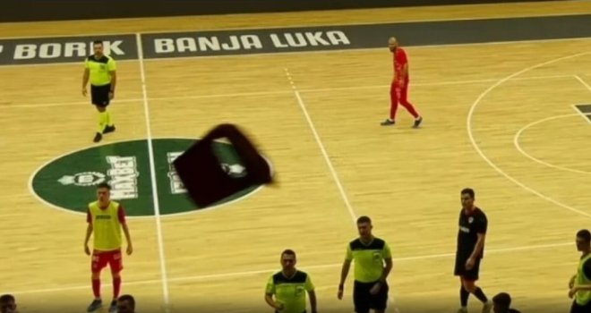 Haos u Banjaluci: Lešinari upali na tribine i napali goste, utakmica prekinuta...