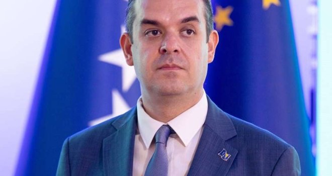 Dino Selimović nakon imenovanja za v.d. direktora Aerodroma Sarajevo: Profesionalan rad će otkloniti sve dileme