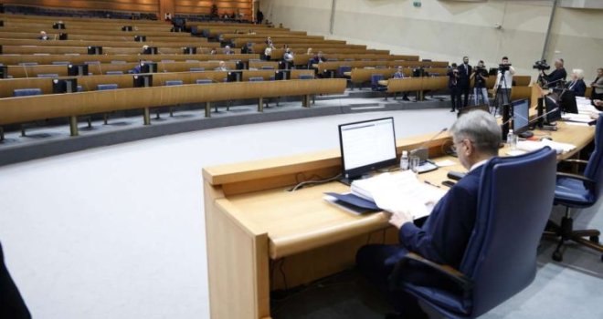 Predstavnički dom PSBiH usvojio dopunu Zakona o plaćama i naknadama u institucijama BiH