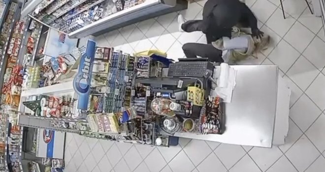 Hrabra prodavačica u Mostaru zaustavila pljačkaša s automatskom puškom: Nemilosrdno je udarao u glavu