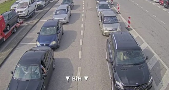 Potpuni haos na bh. granicama: Vozači čekaju i do pet sati kako bi ušli u zemlju