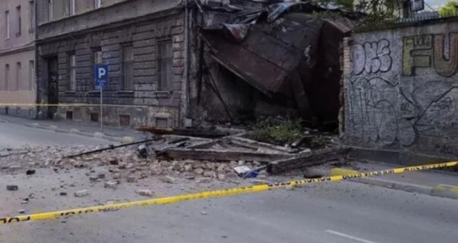 Za dlaku izbjegnuta tragedija u centru Sarajeva: Zid se obrušio preko čitave ulice
