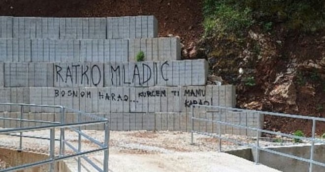 Sramotan grafit veličanja ratnog zločinca Mladića na novoj biciklističkoj stazi ka Palama