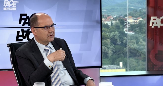 Schmidt otkrio razloge odlaska iz BiH i da li mu je prijećeno: Država ne može poklanjati svoju imovinu, dokazao sam da imam kičmu