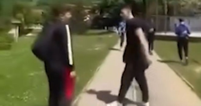 Stravičan slučaj vršnjačkog nasilja u BiH: Napadnuti maloljetnik zadobio 16 udaraca, prisutni sve snimali
