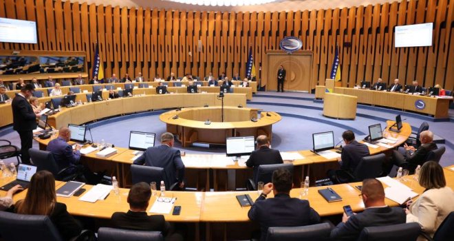 U Domu naroda PSBiH ništa novo: Prekinuta sjednica, delegati iz Kluba srpskog naroda uskratili kvorum 