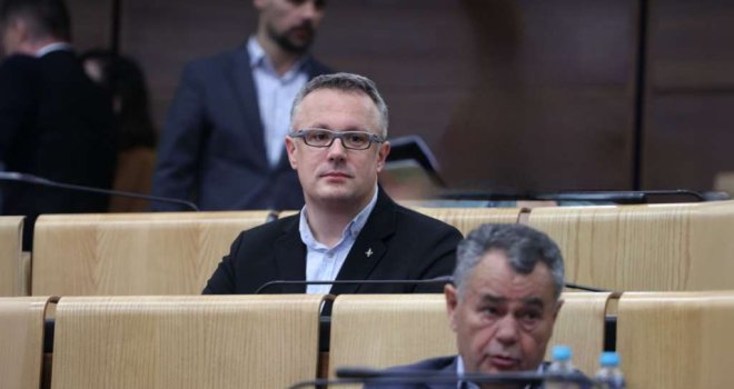 Nakon što je javno progovorio, zaprimljena prijava za prijetnje federalnom zastupniku Sanelu Kajanu i njegovoj porodici