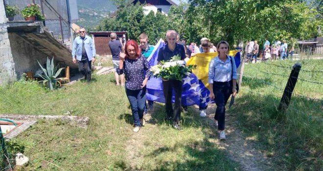 Monstruozan zločin iz posljednjeg rata u BiH: Obilježena 34 godišnjica 'žive lomače' na Bikavcu 
