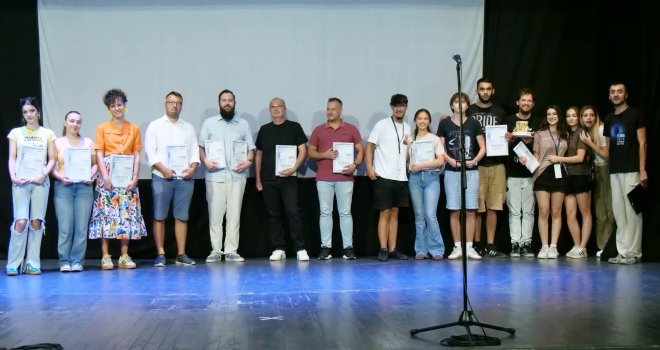 Završen 54. Teatarski festival BiH FEDRA 2026, najbolja predstava 'Kad smo mi bili u našim godinama' iz Bijeljine