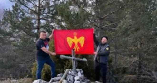 Bh. političar se javno hvalisao vezama s ruskim ultradesničarima Rusov: Pozirao sa zastavom