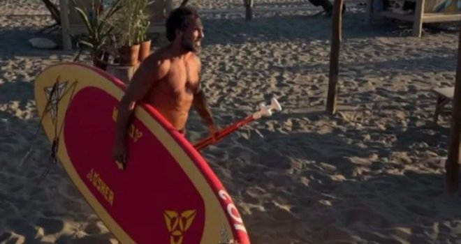 Seka Aleksić uslikala golog supruga: Izazvao sveopći haos na poznatoj plaži!