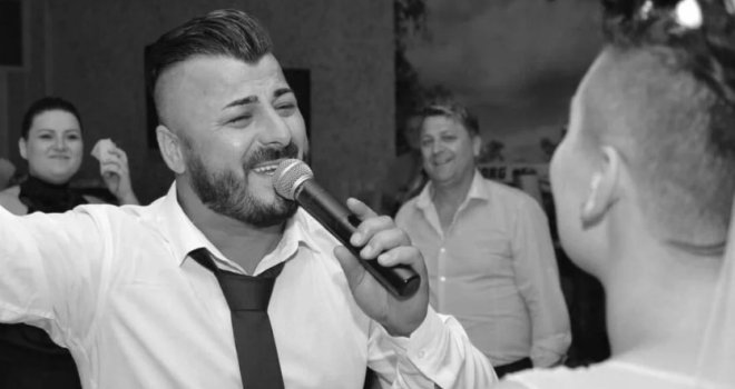 'Zar da ovo bude naša zadnja slika, moj živote...': Supruga Lejla nakon iznenadne smrti pjevača Samira Kujrakovića