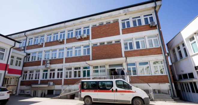 Hirurg Đoko Novaković veličao ratnog zločinca Mladića, otkazali mu angažman u bolnici u Orašju