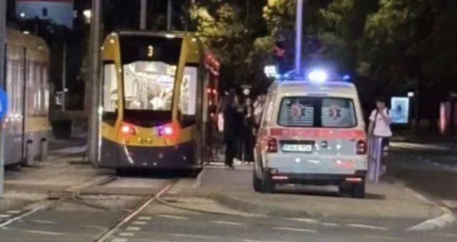 Krvavi noćni obračun u tramvaju u Sarajevu: Nožem izbodena jedna osoba