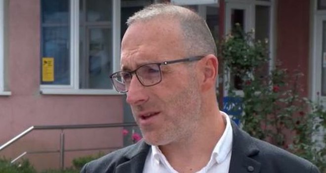 Šerak odgovorio na pitanja: Evo zašto voda teče ulicom dok je građani nemaju u kućama