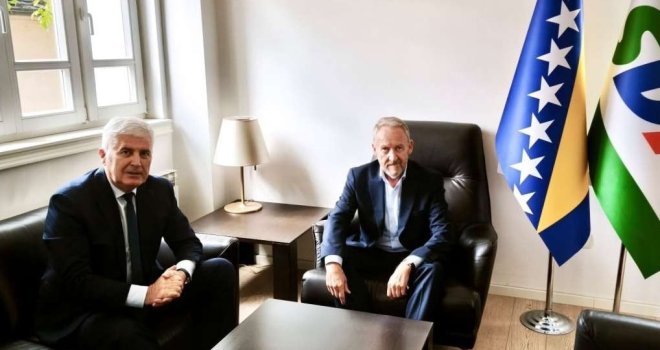 Čović se u Sarajevu sastao sa Izetbegovićem: Zagrijavanje pred pregovore o uspostavi vlasti 
