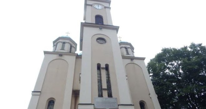 Sa Sabornog hrama u Tuzli ukradena tri metra bakarnog oluka